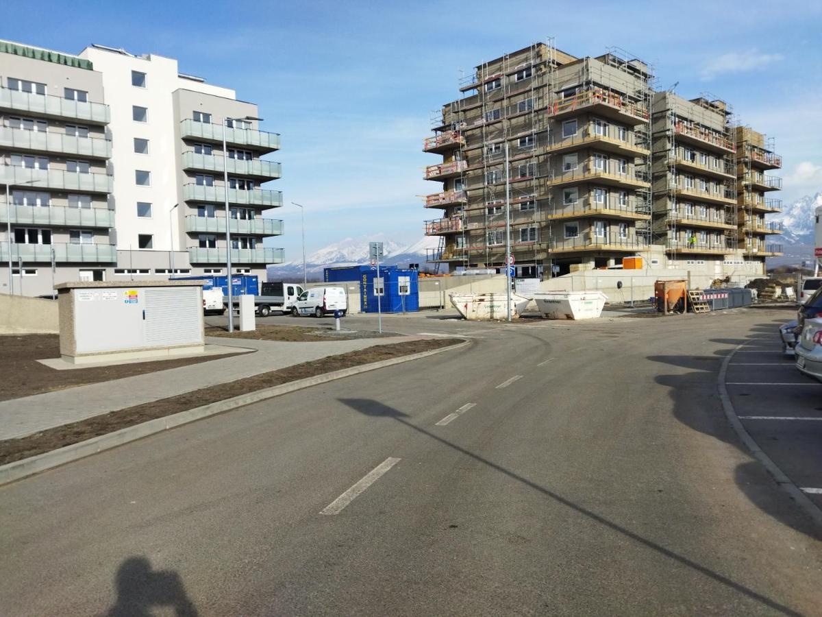 Utulny Byt S Vyhladom Na Tatry Poprad Buitenkant foto